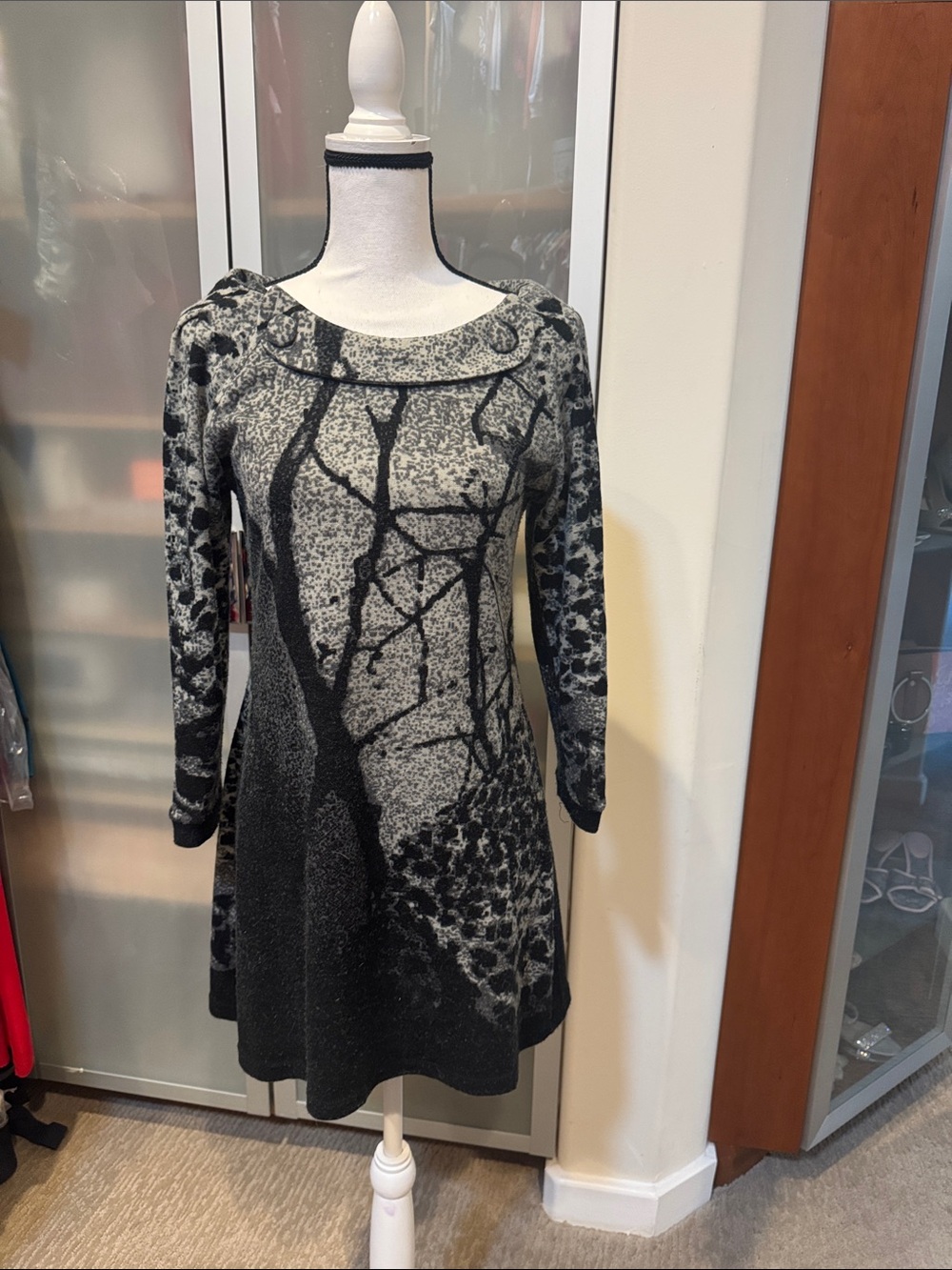 Aryeh Black and Gray Long-Sleeve Patterned Knit Dress